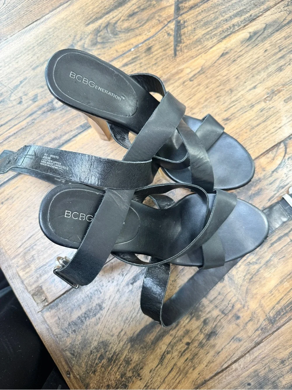 BCBGeneration Black Leather Crisscross Strap Platform Sandals Wood High Heel 8